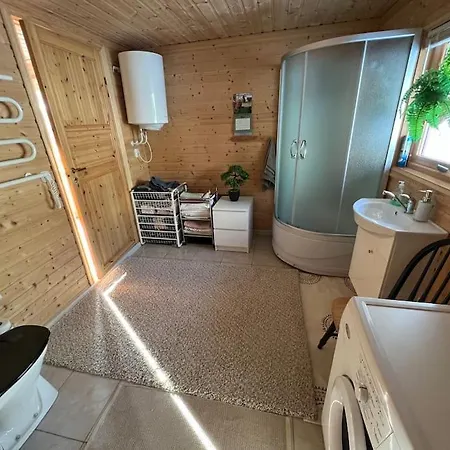 Cozy Cabin In Senja, Quite Modern, Built In 2017 Brygghaugen